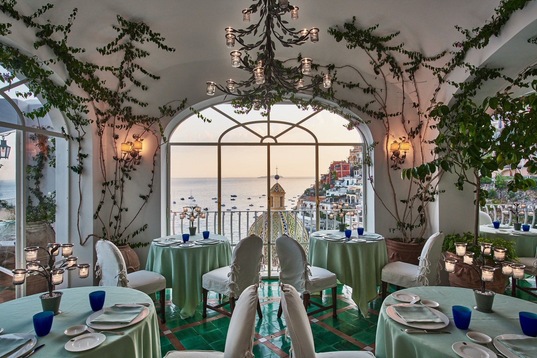 La Sponda at Le Sirenuse — Michelin-starred dining room